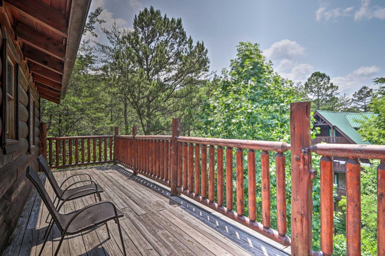 Pigeon Forge Getaway With Covered Patio And Hot Tub! Exterior photo