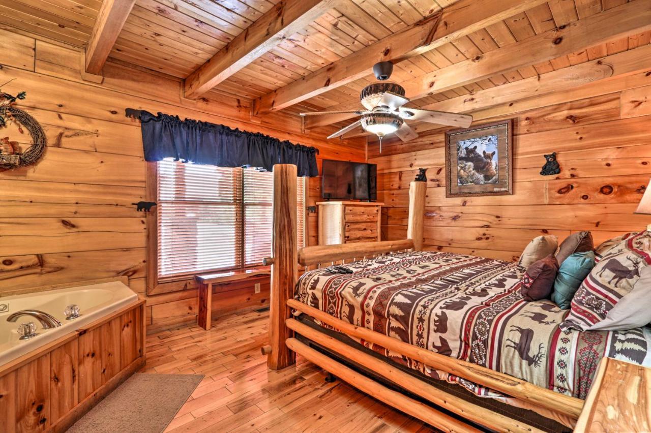 Pigeon Forge Getaway With Covered Patio And Hot Tub! Exterior photo