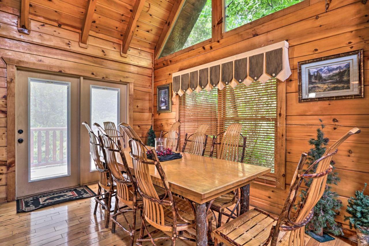 Pigeon Forge Getaway With Covered Patio And Hot Tub! Exterior photo